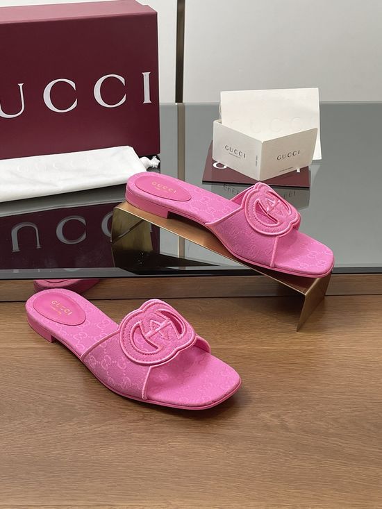 Gucci Summer Canvas Slippers with Interlocking G Design