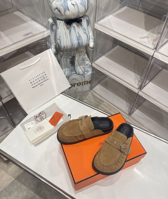 Hermes Suede Lined Closed Toe Non-slip Casual Slides