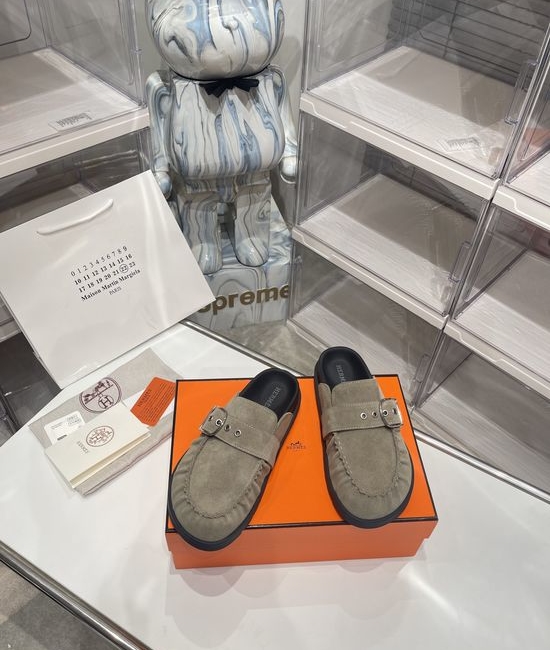 Hermes Suede Lined Closed Toe Non-slip Casual Slides