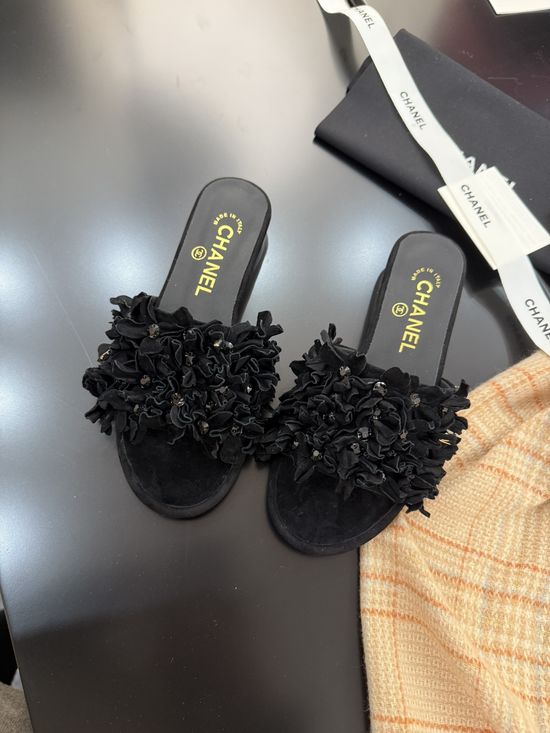 Chanel Premium Genuine Leather Low Heel Comfort Slides
