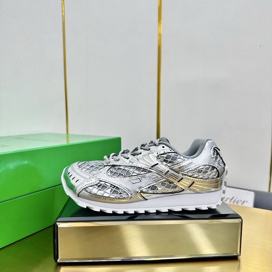 Bottega Veneta Versatile Comfortable Casual Sneakers for Daily Use