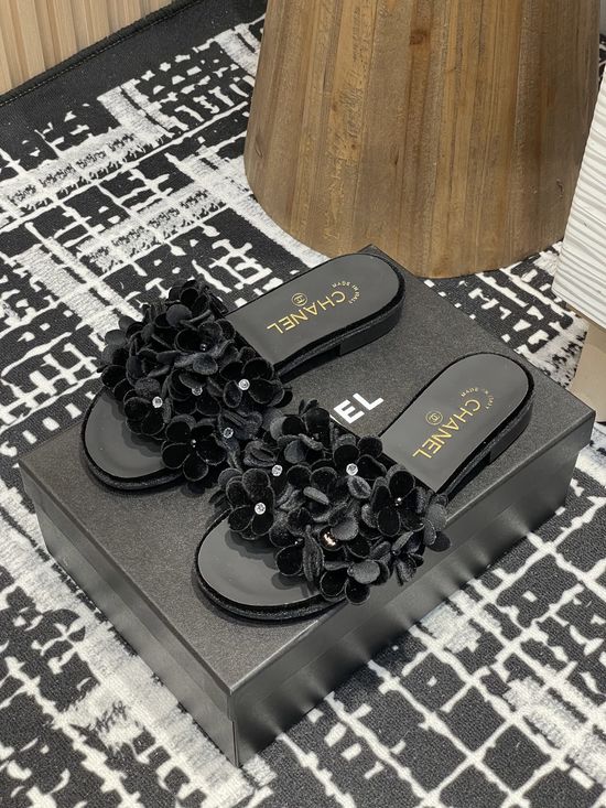 Chanel Rhinestone Floral Sheepskin Casual Comfort Slide Sandals