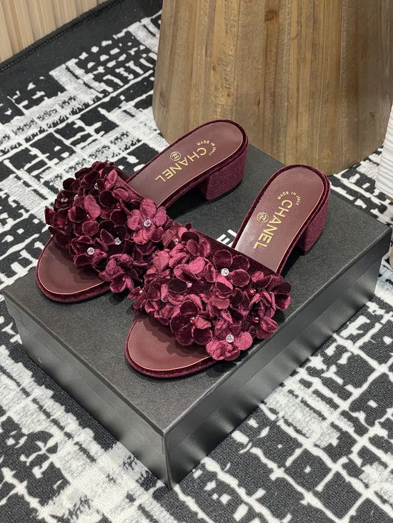 Chanel Rhinestone Floral Sheepskin Casual Comfort Slide Sandals