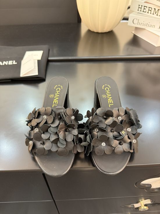 Chanel Low Heel Comfortable Casual Footwear With Premium Packaging