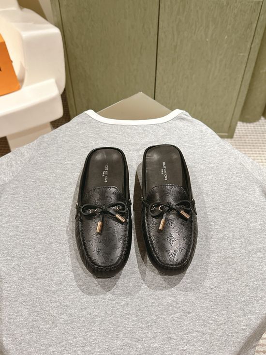 Louis Vuitton Embossed Leather Loafer Slippers Soft Sole Slip-on Shoes