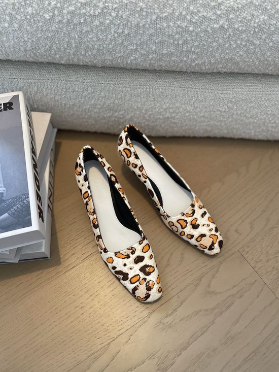 Bottega Veneta Genuine Leather Kitten Heel Dress Shoes