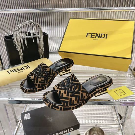 Fendi Platform Slide Sandals Soft Comfortable Premium Durable Sole