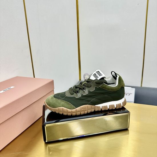 Miu Miu Comfortable Thick-Soled Canvas Sneakers with Retro Vibe