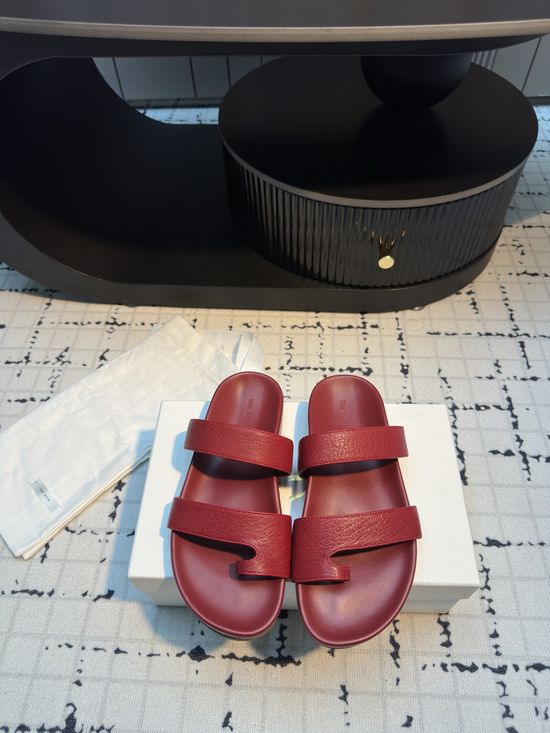 Poeve Genuine Leather Flip Flops Non Slip Soft Casual Slippers