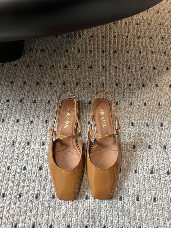 Prada Elegant Square Toe Patent Leather Flat Mary Jane Shoes