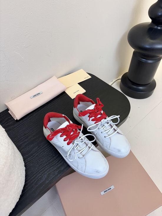 Miu Miu Vintage Distressed Leather Casual Shoes Comfortable Daily Footwear