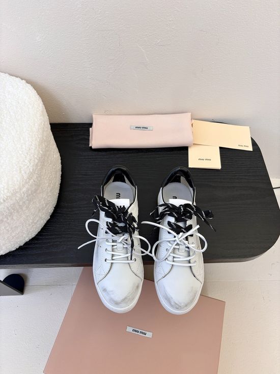 Miu Miu Vintage Distressed Leather Casual Shoes Comfortable Daily Footwear