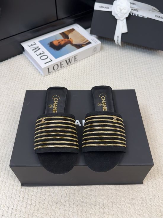 Chanel Classic Mesh Casual Shoes With Chain Decor And Quality Packaging