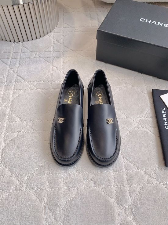 Chanel Classic Logo Decor Leather Comfortable All-match Loafers