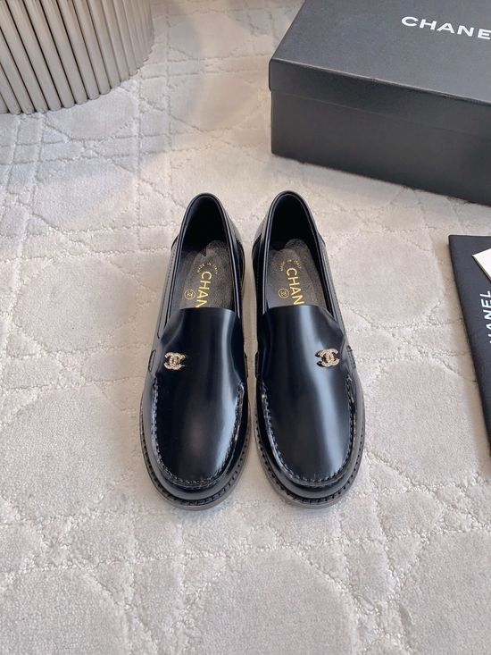 Chanel Classic Logo Decor Leather Comfortable All-match Loafers