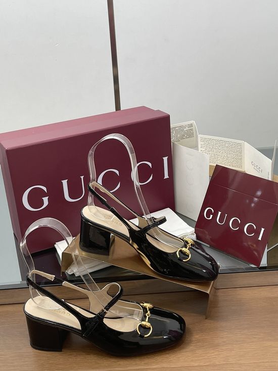 Gucci Patent Leather Chunky Heel Mary Jane Slingback Shoes