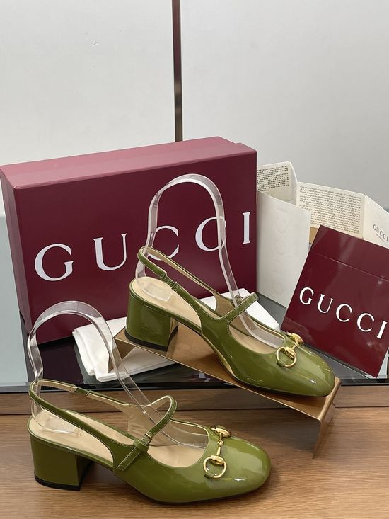 Gucci Patent Leather Chunky Heel Mary Jane Slingback Shoes