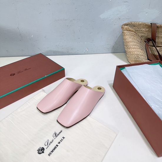 Loro Piana Simple Closed Toe Flat Slippers With Soft Sheepskin Lining
