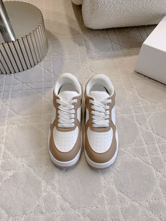 Alo Comfortable Low-Top Leather Casual White Sneakers