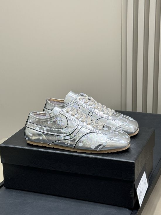Dries Van Noten Suede Cowhide Stitched Training Shoes Excellent Details