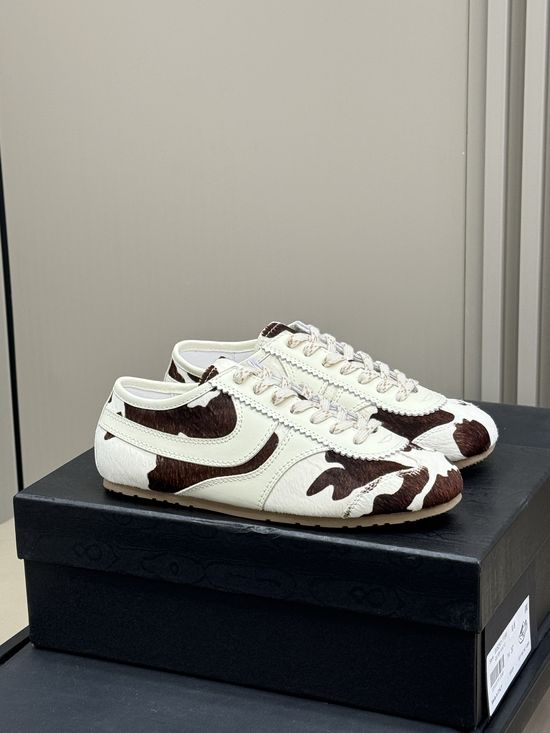 Dries Van Noten Suede Cowhide Stitched Training Shoes Excellent Details