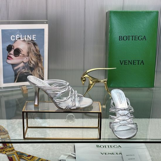 Bottega Veneta Hollow Out Leather Sandals Soft Comfortable Sole