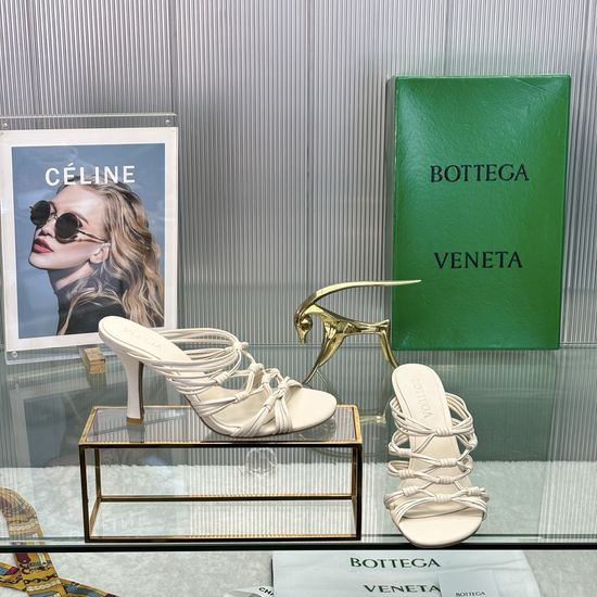 Bottega Veneta Hollow Out Leather Sandals Soft Comfortable Sole