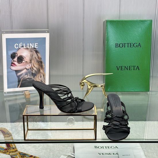 Bottega Veneta Hollow Out Leather Sandals Soft Comfortable Sole