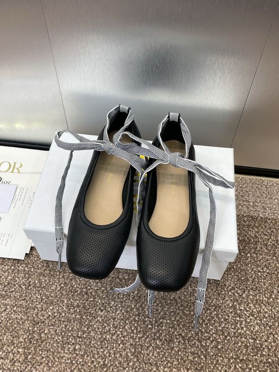 Christian Dior Embossed Logo Round Toe Flats Soft Sheepskin Comfortable Shoes