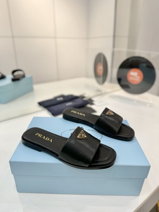 Prada Modern Geometric Heel Woven Slippers with Elegant Curves