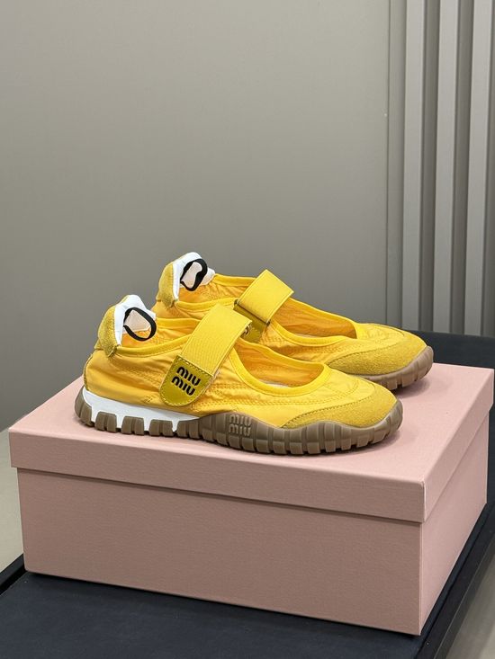 Miu Miu Casual Forrest Gump Shoes Light Sole Fashion Color