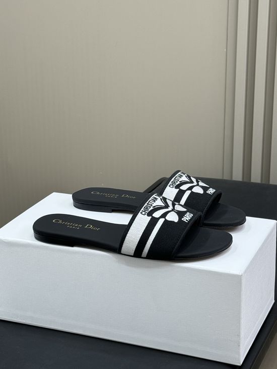 Christian Dior Embroidered Upper Leather Lined Casual Slides