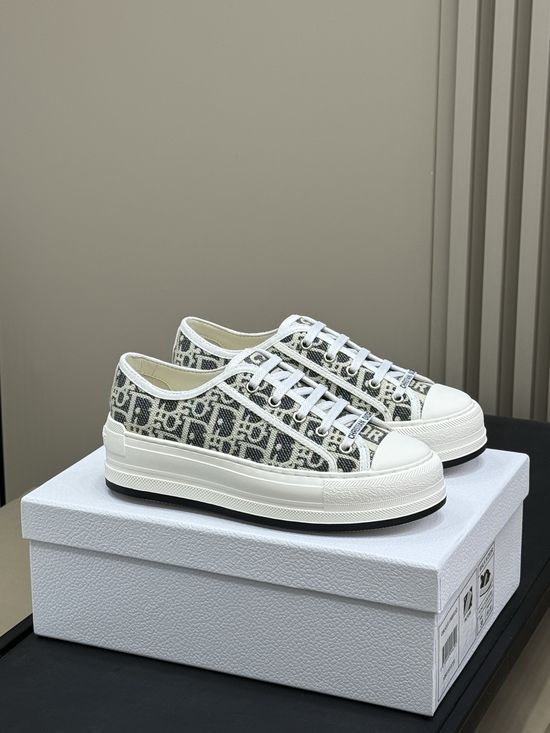 Christian Dior Comfortable Thick Sole Casual Shoes with Exquisite Embroidery