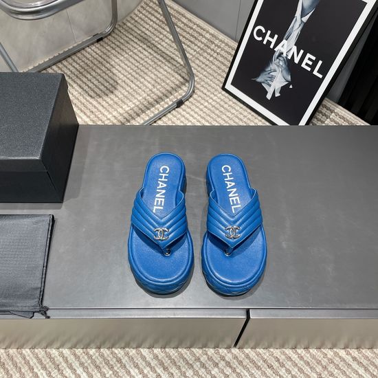 Chanel Thick Sole Flip Flop Style Casual Slides