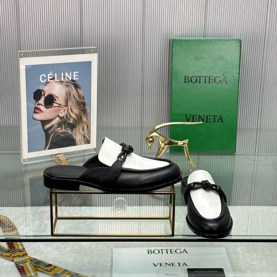 Bottega Veneta Round Toe Loafers with Decorative Buckle Premium Soft Upper Durable Sole