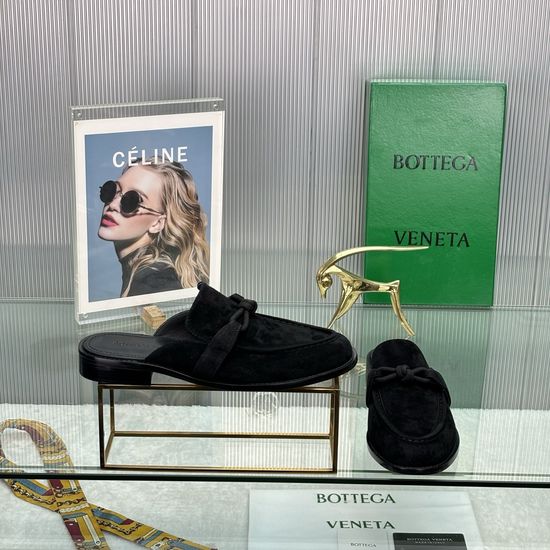 Bottega Veneta Round Toe Loafers with Decorative Buckle Premium Soft Upper Durable Sole