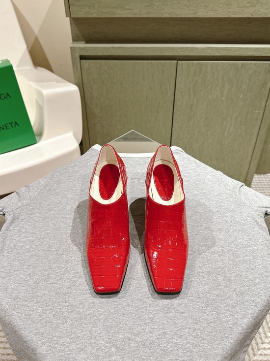 Bottega Veneta Classic Stiletto Heels With Soft Upper