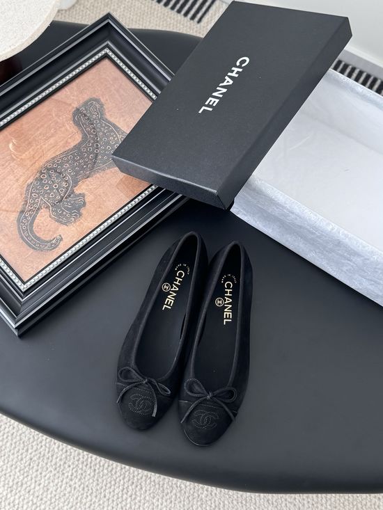 Chanel Classic Round Toe Low Heel Ballet Flats with Leather Sole