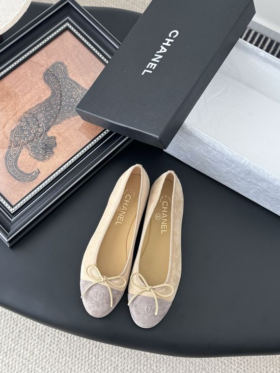 Chanel Classic Round Toe Low Heel Ballet Flats with Leather Sole
