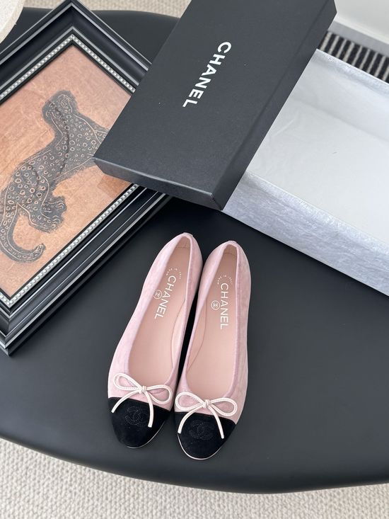 Chanel Classic Round Toe Low Heel Ballet Flats with Leather Sole