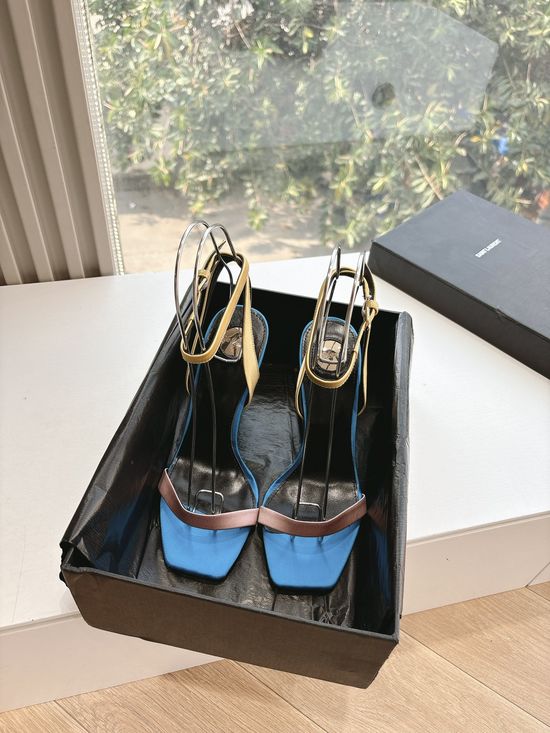 Yves Saint Laurent Sophisticated Pointed-Toe High Heels with Metal Chain Accents