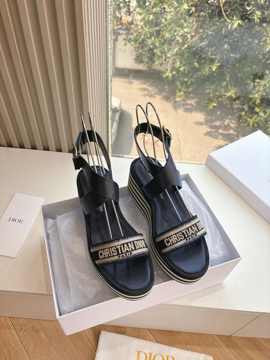 Christian Dior Embroidered Comfortable Loafers With Logo Buckle