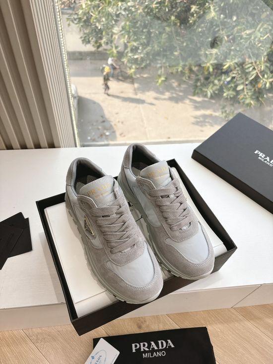 Prada Low Top Casual Sneakers Lightweight Soft Comfortable Sole