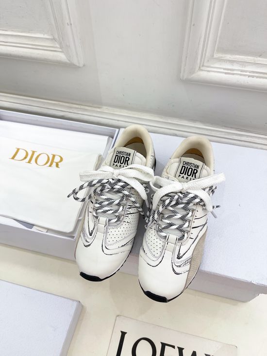 Christian Dior Classic Graffiti Casual Sneakers Comfortable Non-slip Sole