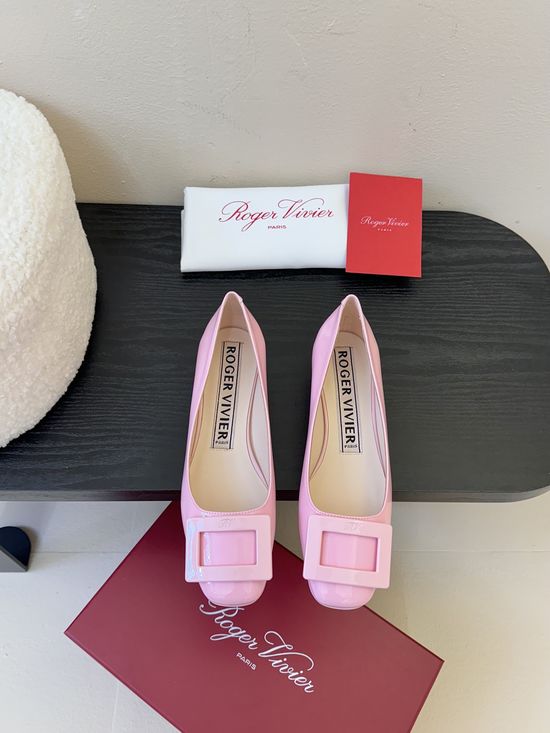 Roger Viver Patent Leather Buckle Decor Low Heel Pumps