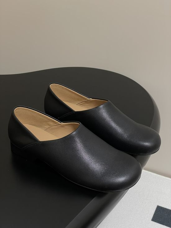 Lemaire Classic Leather Moccasins with Comfortable Soles