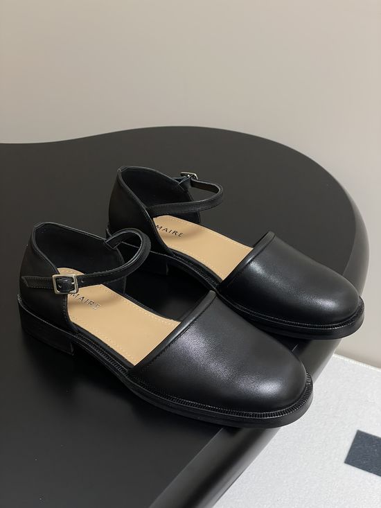 Lemaire Vintage Round Toe Chunky Heel Mary Jane Shoes