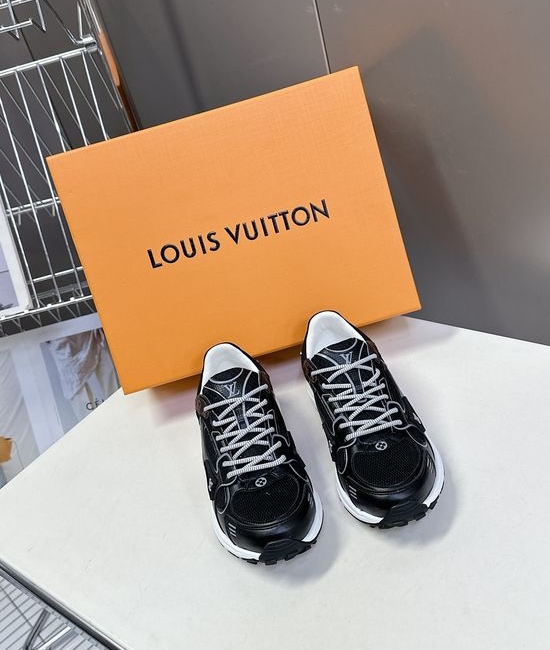Louis Vuitton LV Couple s Tech Fabric Running Shoes with Classic Design