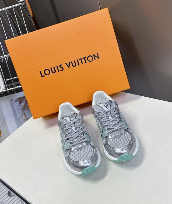 Louis Vuitton LV Couple s Tech Fabric Running Shoes with Classic Design