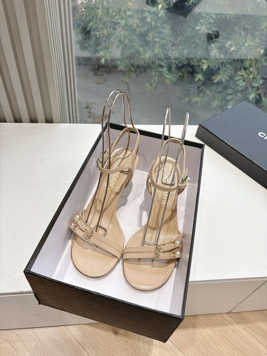 Chanel Elegant Leather Sandals Comfortable Versatile Daily Footwear